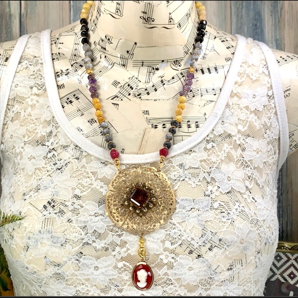 ⭐️Adorned Crown artisan assemblage Stone bead topaz cameo necklace